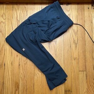 Lululemon sweatpants with zipper pockets